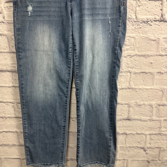 Democracy blue denim “Ab” Solution Straight-Leg Jeans – Light Wash, Size 6 - Picture 13 of 13